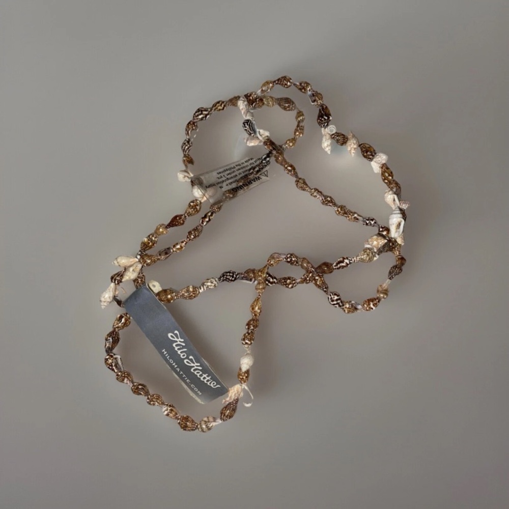 Hilo Hattie‎ Hawaiian Long Shell Necklace NWT